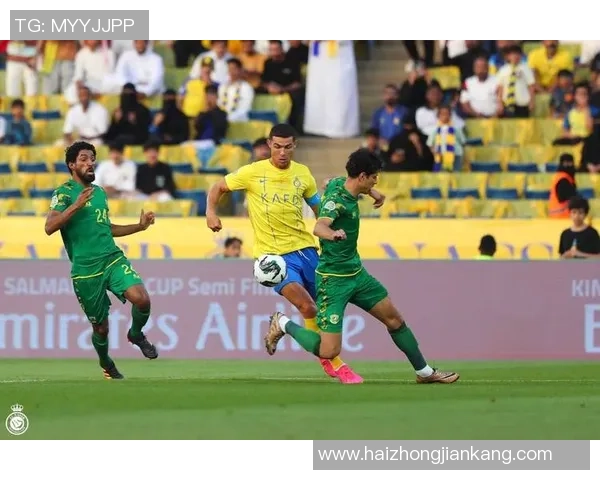 半场：杜尚别独立0-2利雅得成功，菲利克斯点射，西马坎建功